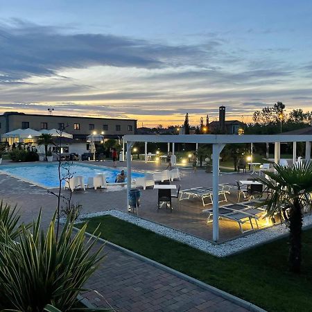 Hotel Bussana ポルト・トッレ エクステリア 写真