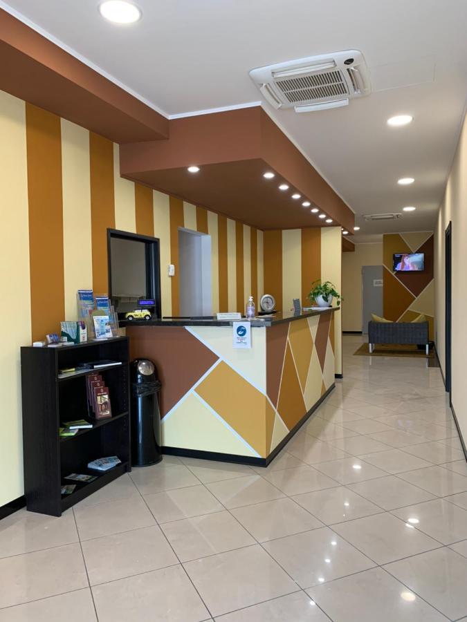 Hotel Bussana ポルト・トッレ エクステリア 写真