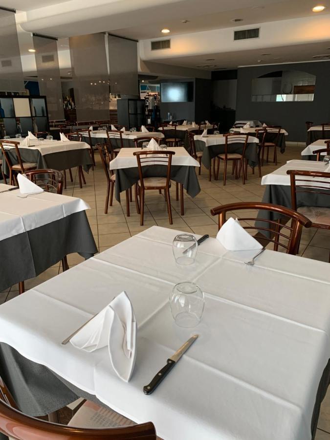 Hotel Bussana ポルト・トッレ エクステリア 写真