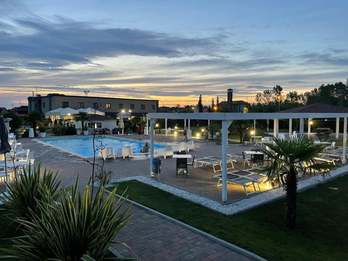 Hotel Bussana ポルト・トッレ エクステリア 写真