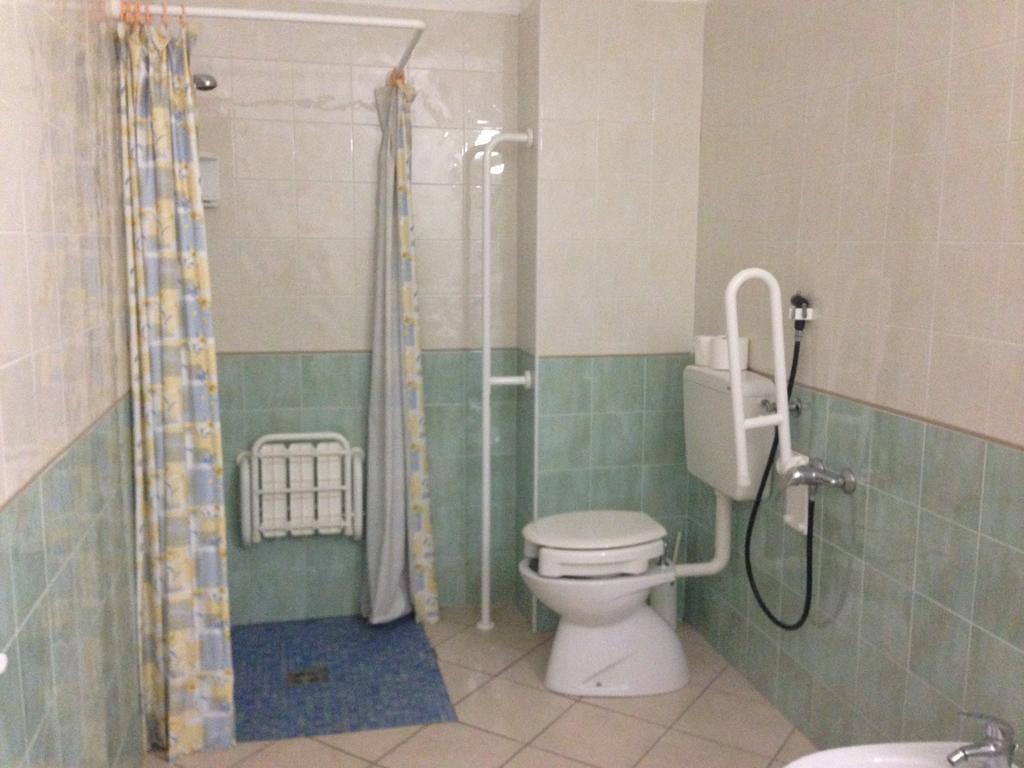 Hotel Bussana ポルト・トッレ エクステリア 写真