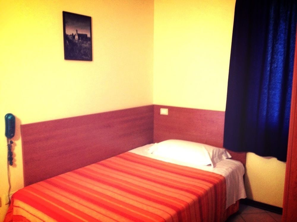 Hotel Bussana ポルト・トッレ エクステリア 写真